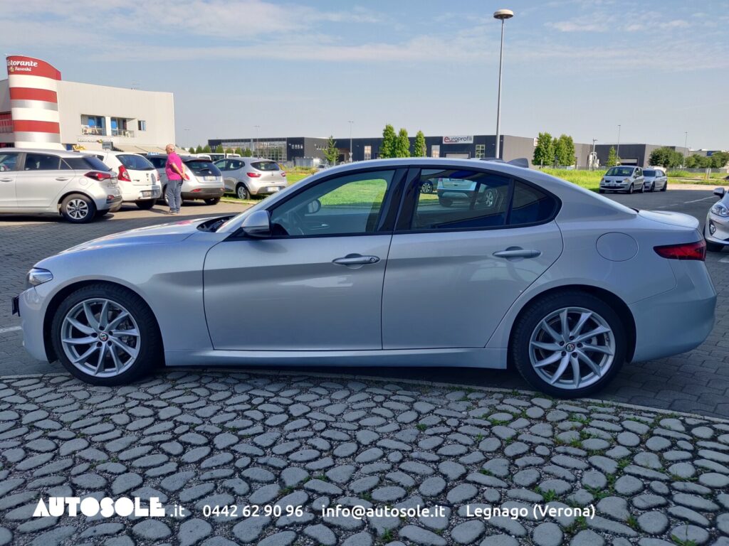 Alfa Romeo Giulia 2.2 RWD Business Automatica