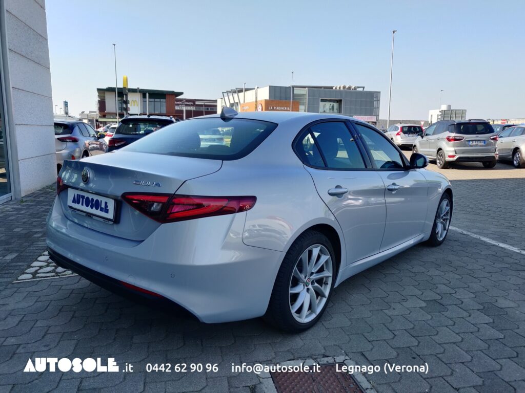 Alfa Romeo Giulia 2.2 RWD Business Automatica